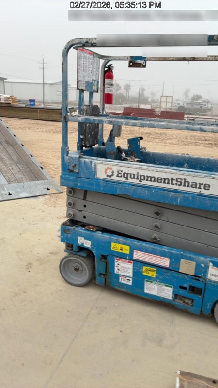 2017 Genie GS-1930 Genie GS-1930 Lift w/Fixed Rail and Chain Entry