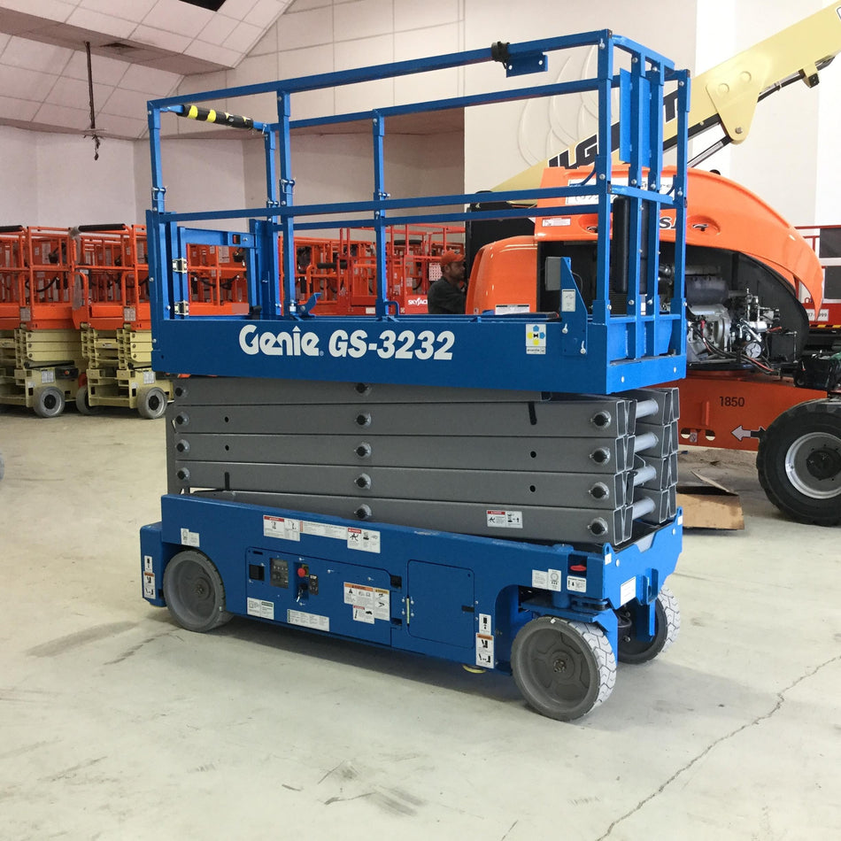 2016 Genie GS-3232 Genie GS3232 Narrow Scissor Lift