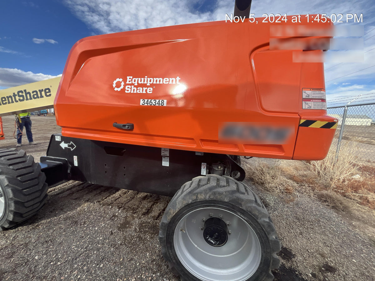 2023 JLG 600S