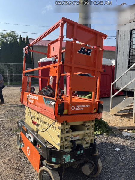 2025 JLG ES1932