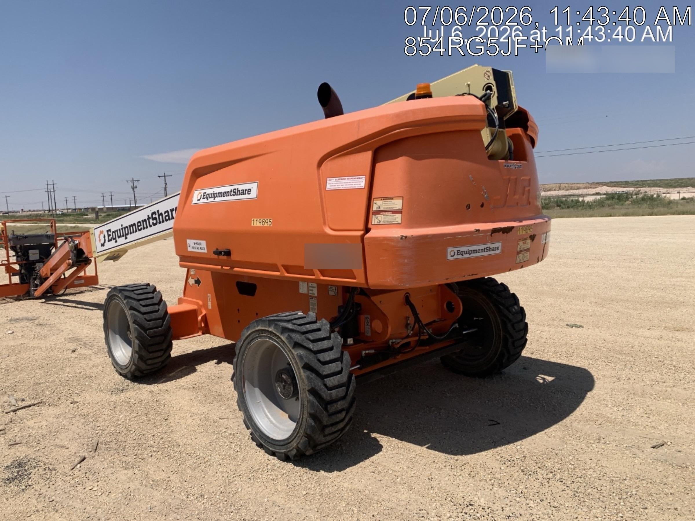 2021 JLG 660SJ
