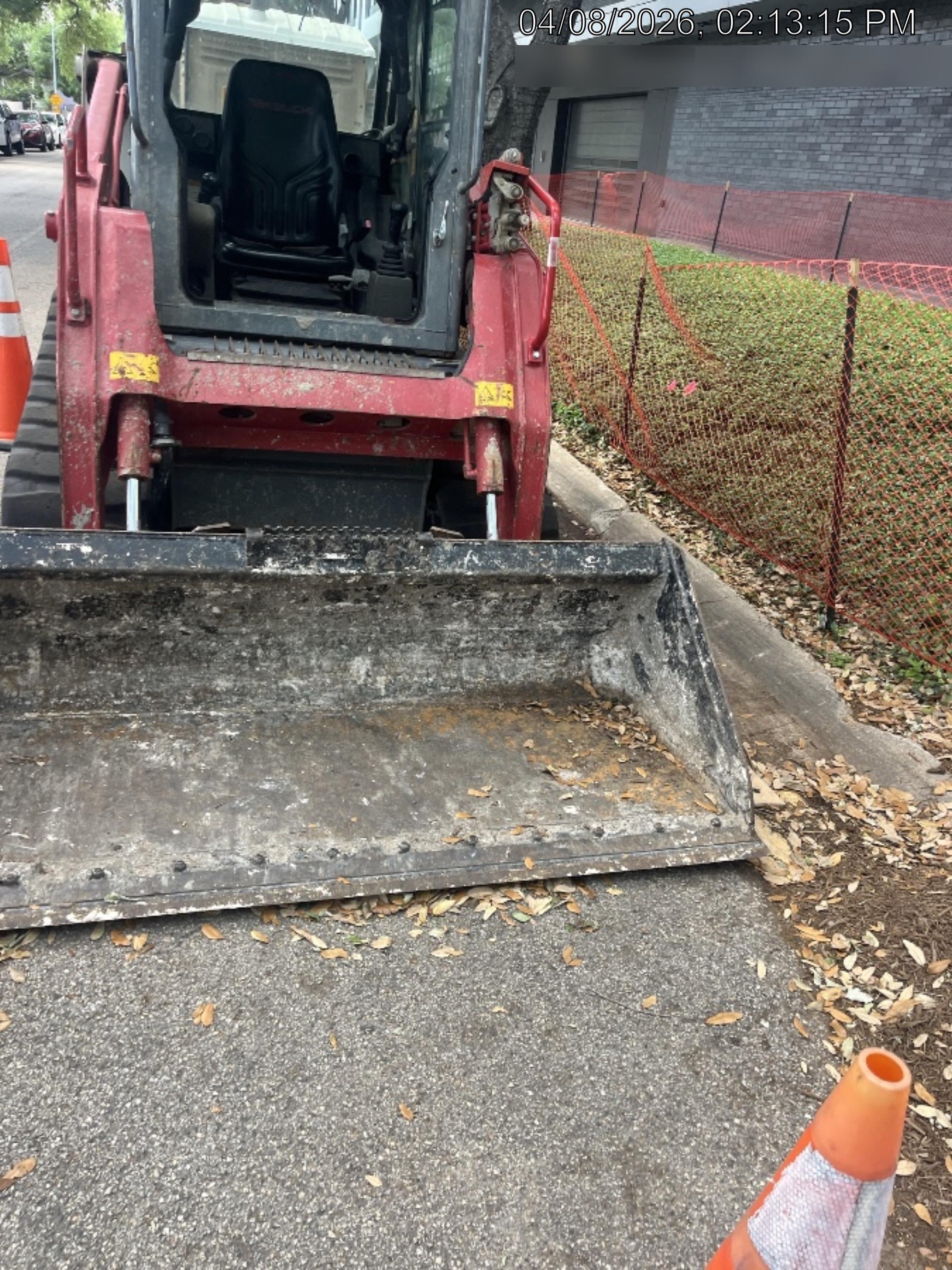2019 Takeuchi TL8 Cab/Heat/AC, Back-up Alarm, Hydraulic QC 76" HD Bucket with smooth bolt-on edge