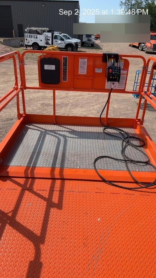 2025 JLG RT4394