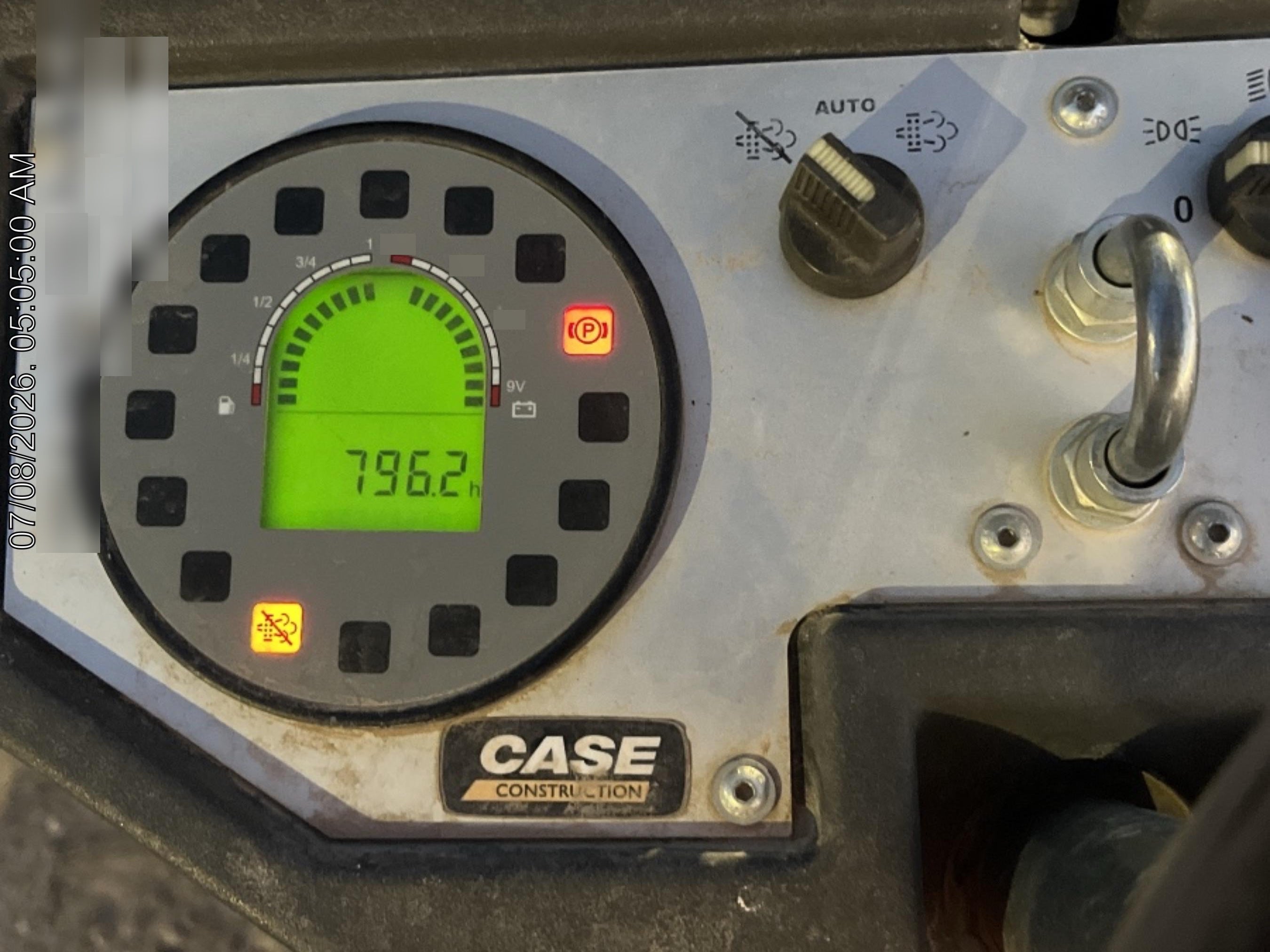 2021 CASE DV26E