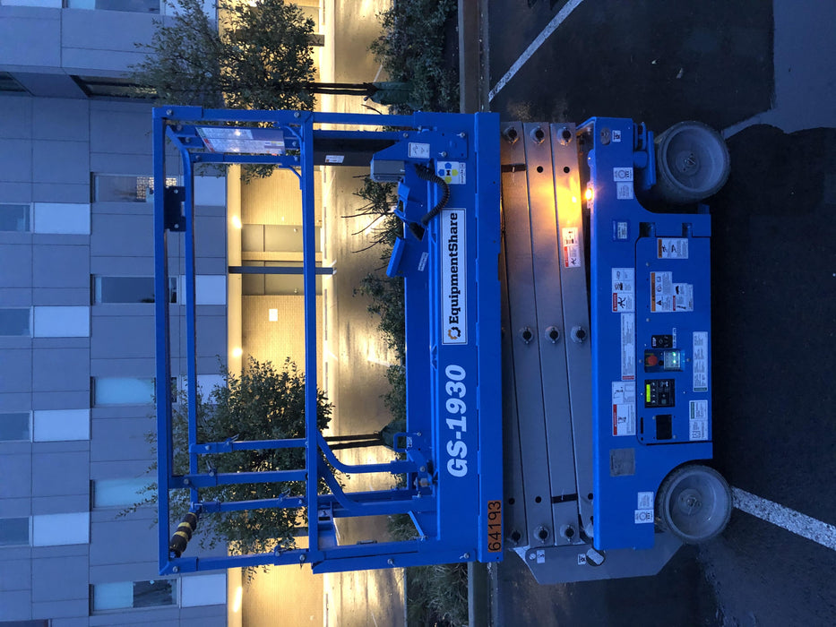 2020 Genie GS-1930 Solid Non Marking Tires, Beacon, Folding rails with half height swing gate, 800W Inverter