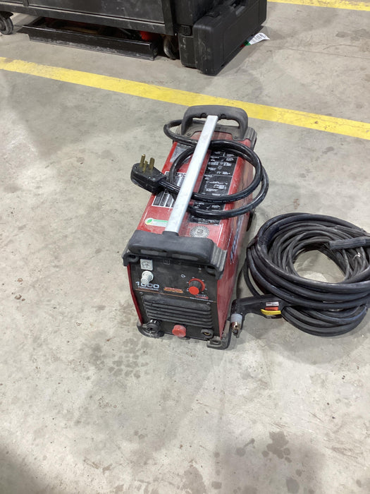 2021 LINCOLN ELECTRIC TOMAHAWK 1000