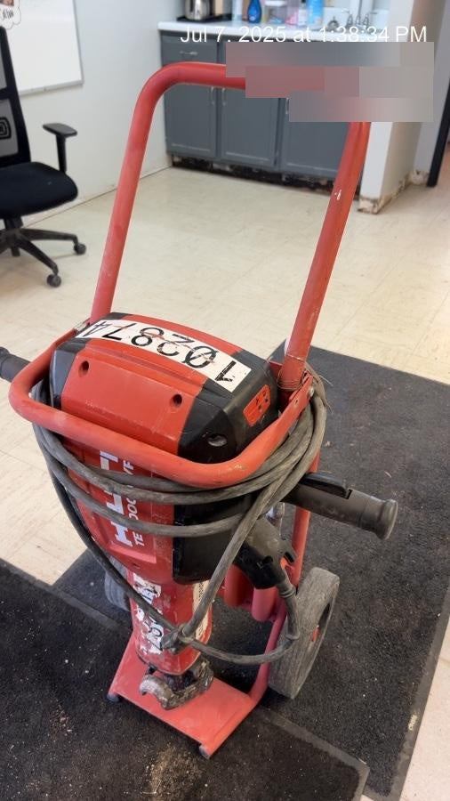 2020 HILTI TE 3000-AVR