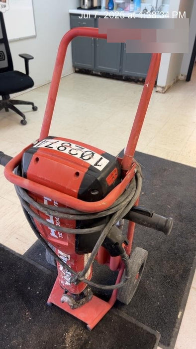 2020 HILTI TE 3000-AVR