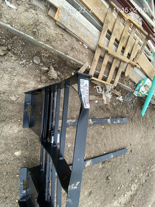 2022 ARROW MATERIAL HANDLING 60" Pallet Forks - Arrow