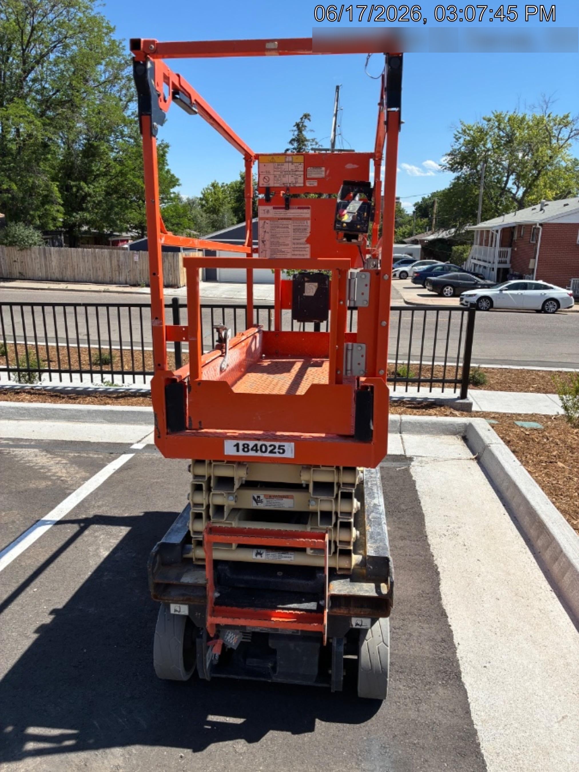 2021 JLG ES1932