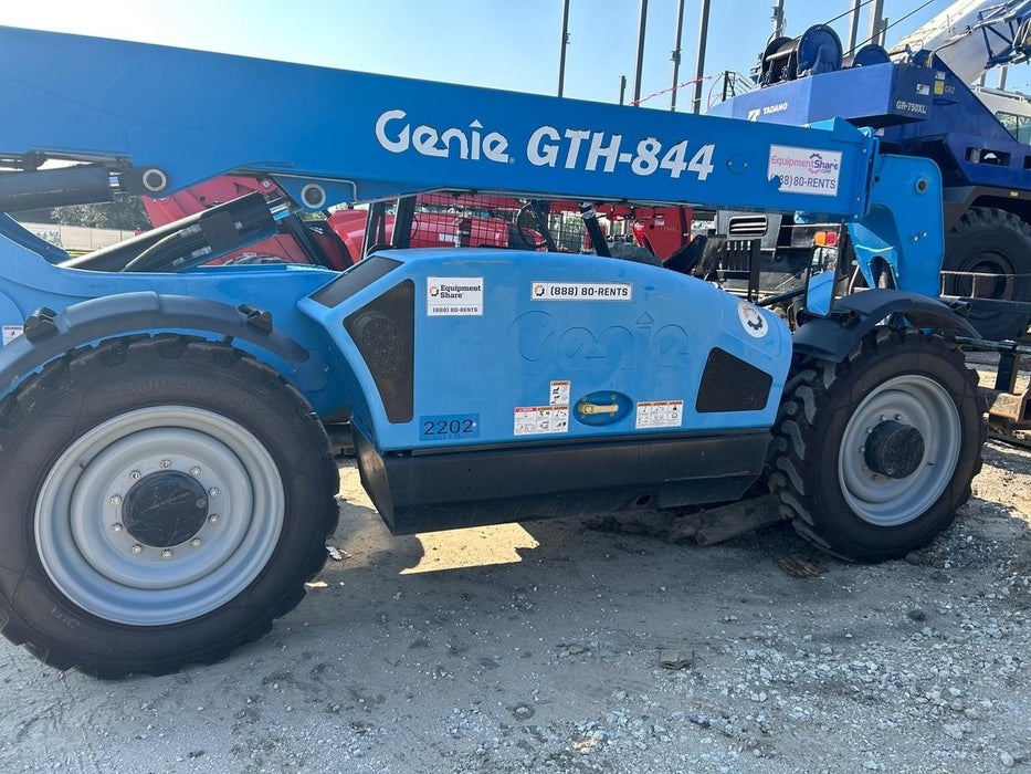 2016 GENIE GTH-844