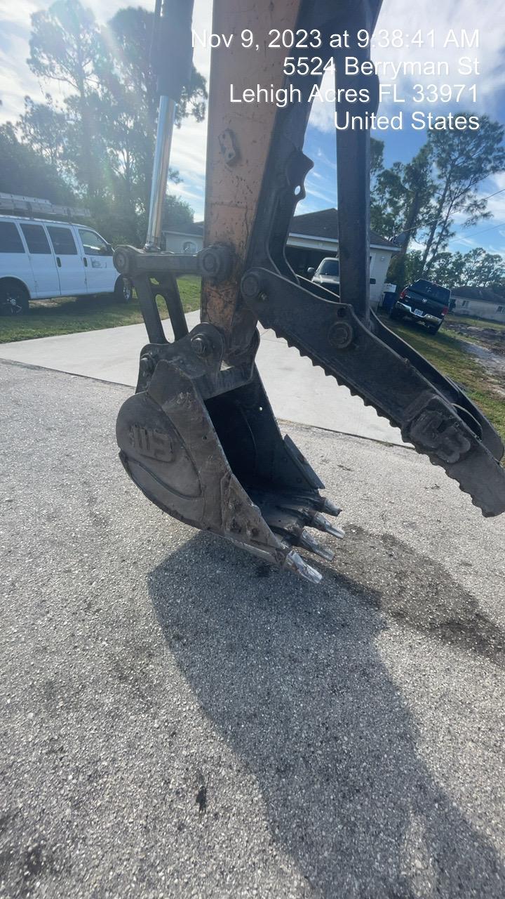 2013 WERK-BRAU 36" Bucket, 15K-19K Excavator - Werk-Brau