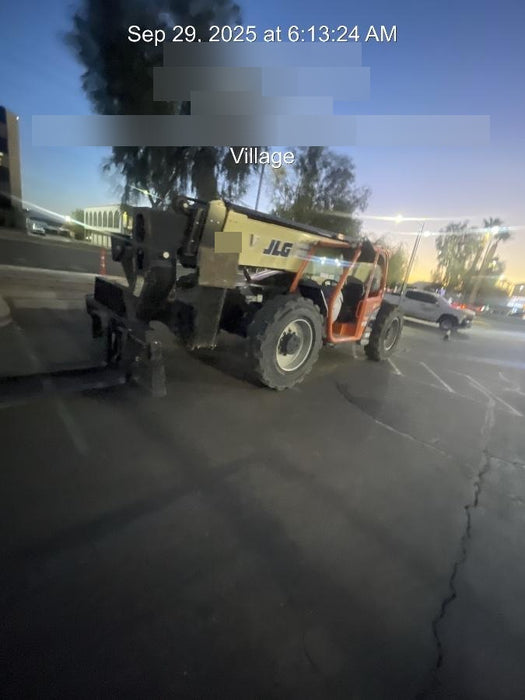 2019 JLG 1255 JLG 1255 T4F w/Open ROPS, Solid Tires, Work Lights/Beacon, 60" Carriage/Forks