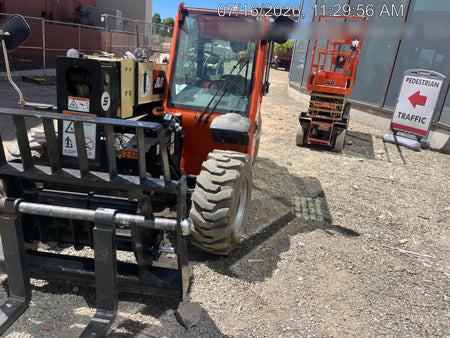 2025 JLG 519