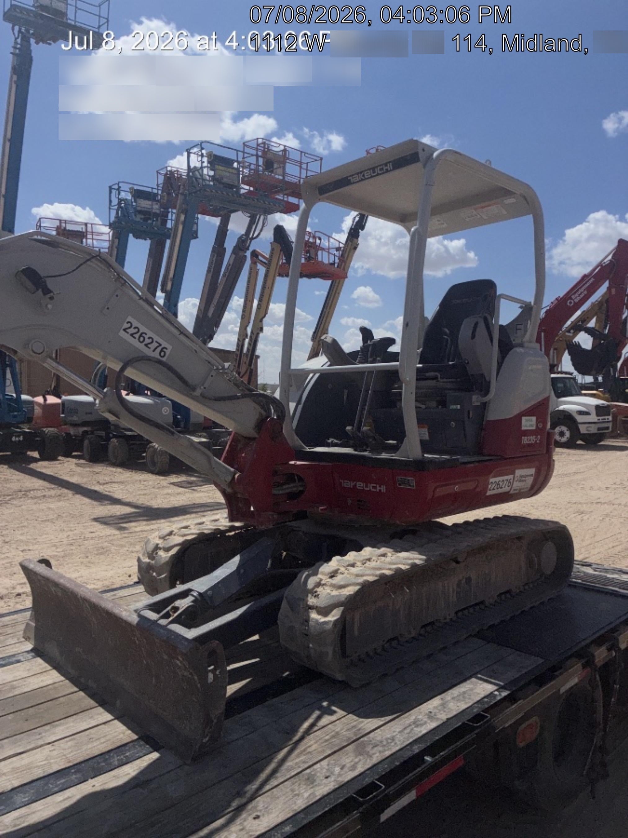2022 TAKEUCHI TB235-2R