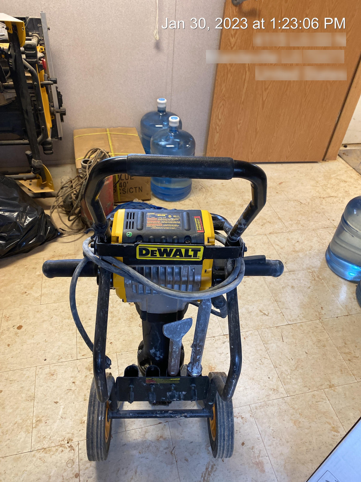 2020 DEWALT D25980K