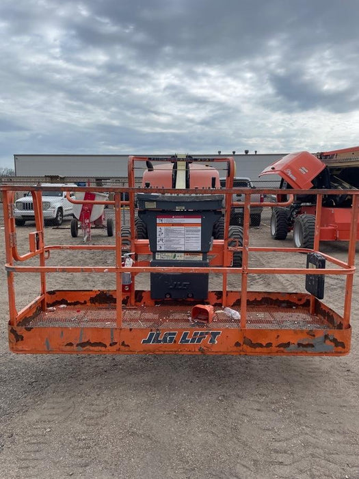 2019 JLG 400S