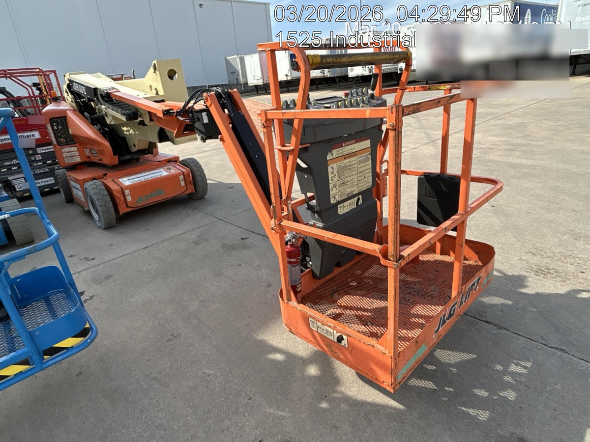 2019 JLG E400AJPN