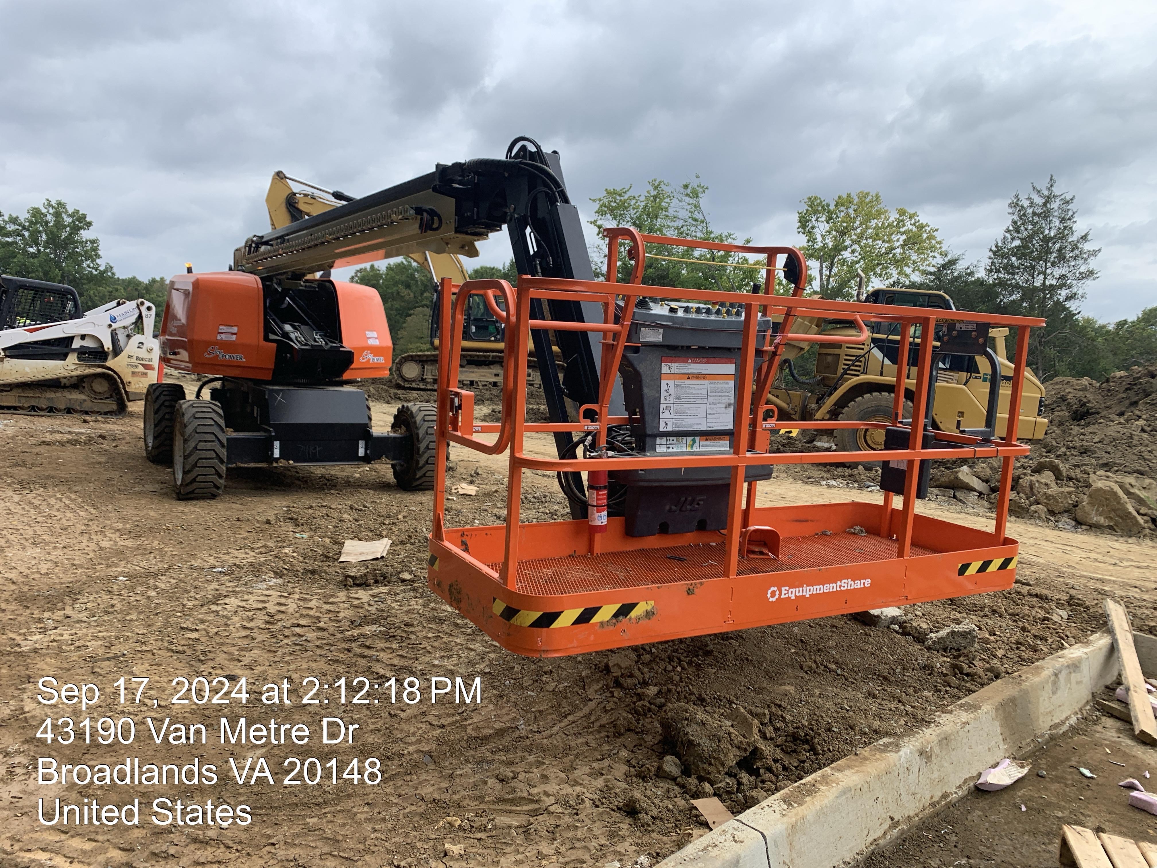 2024 JLG 660SJ