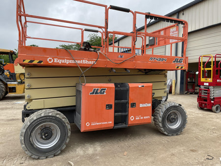 2023 JLG RT4394