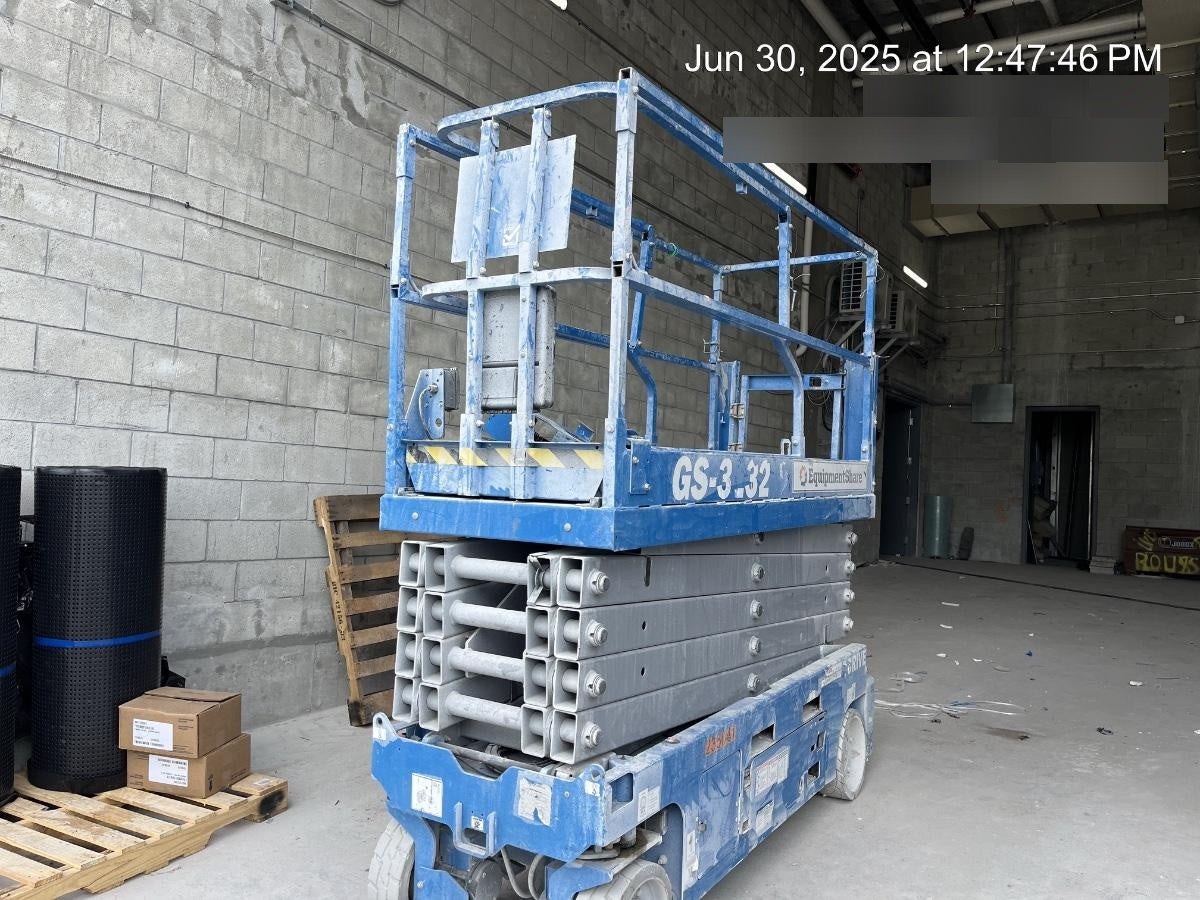 2022 GENIE GS-3232
