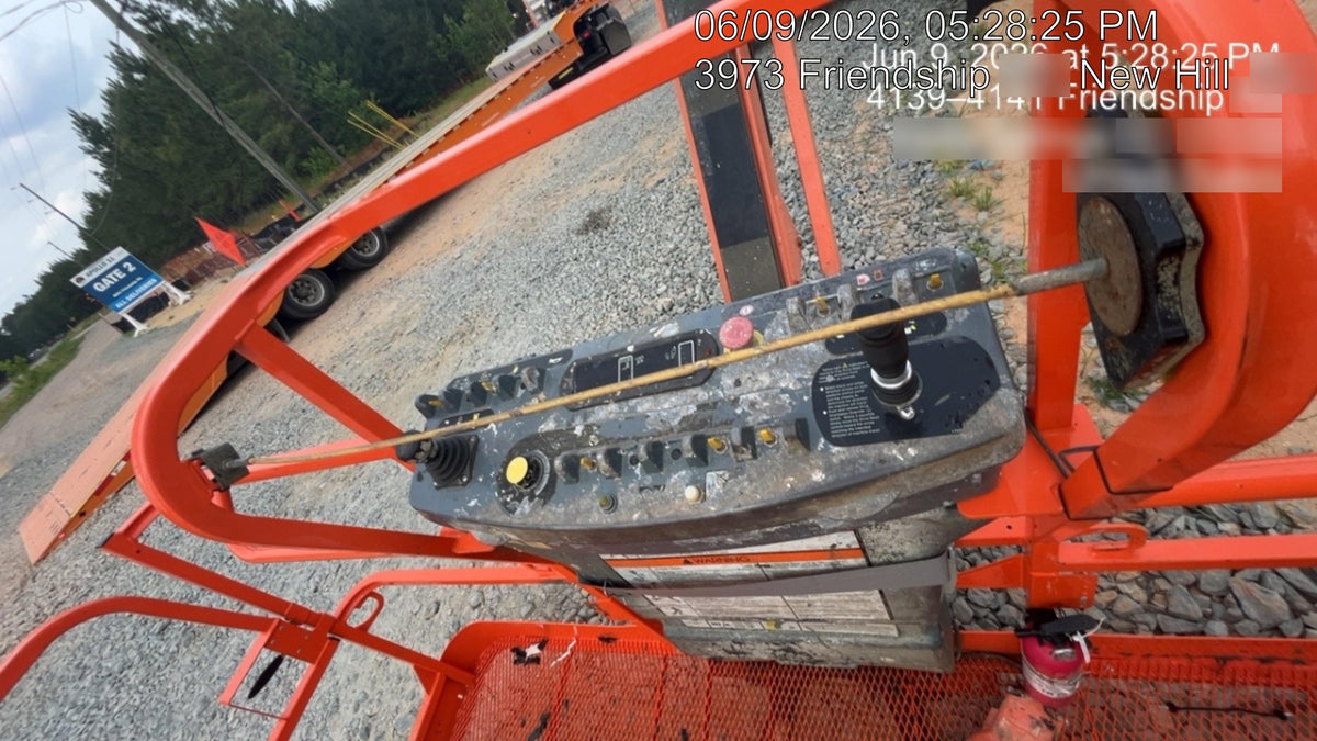 2019 JLG 860SJ
