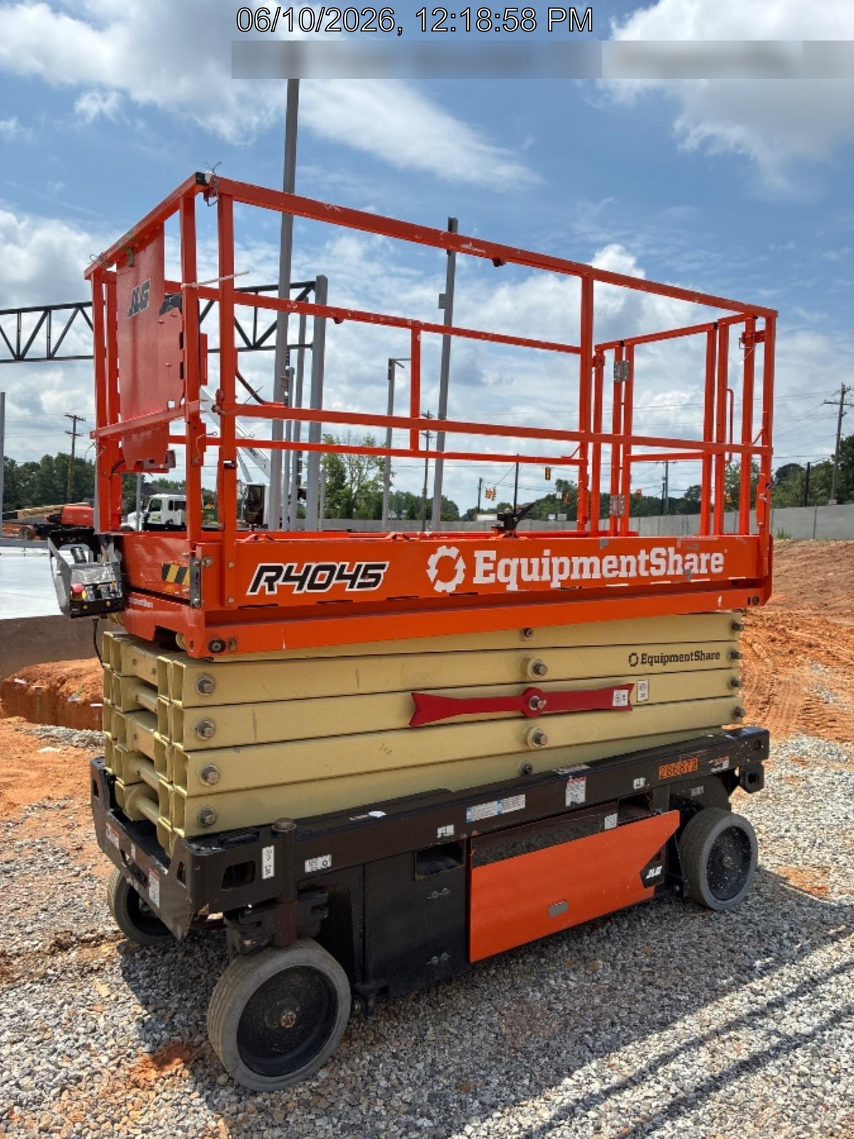 2022 JLG R4045