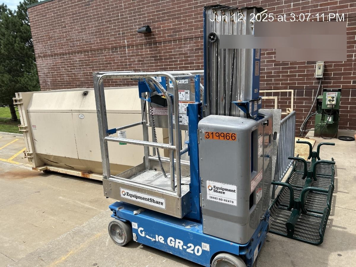 2023 GENIE GR-20