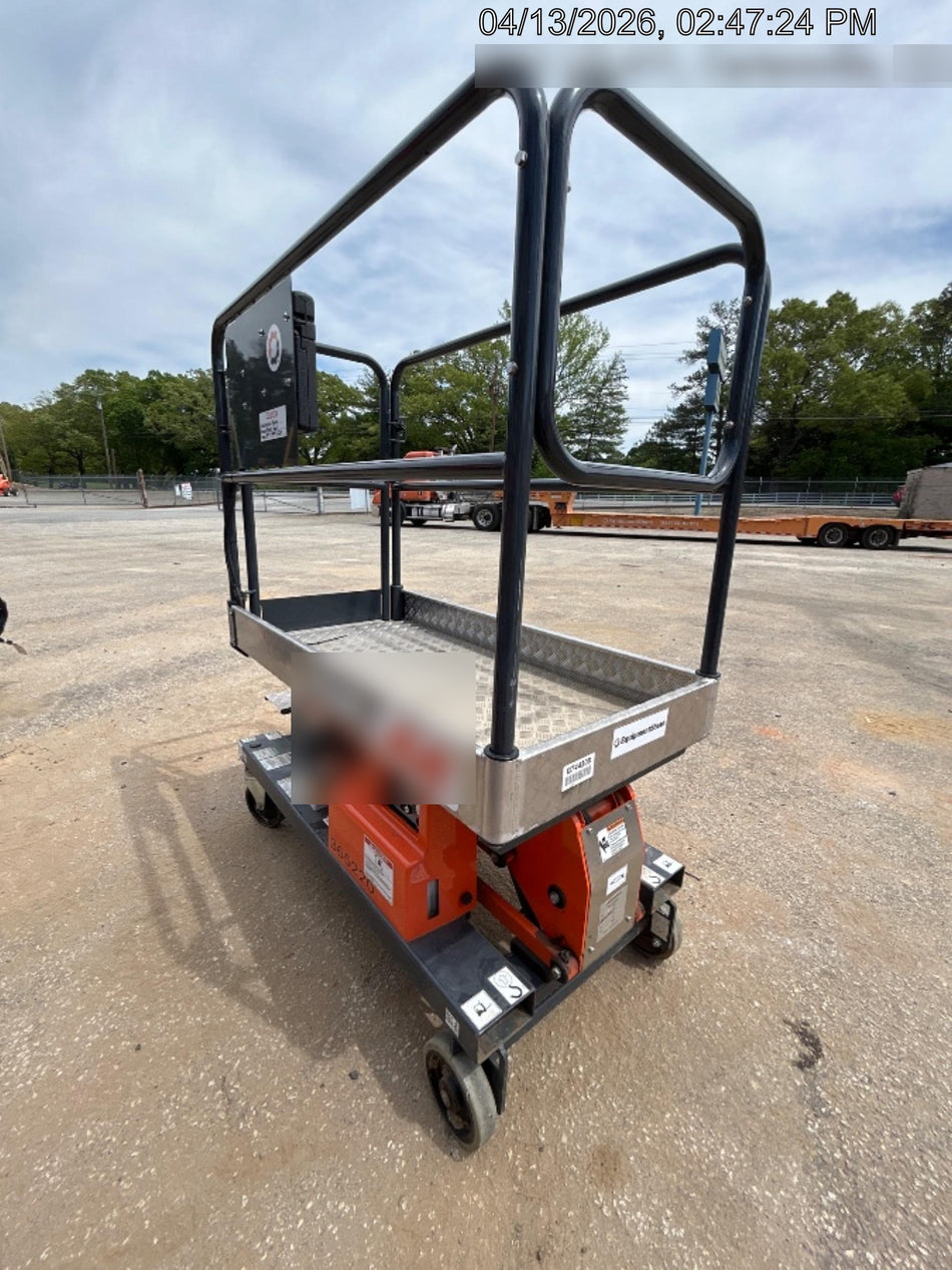 2023 JLG 1030P