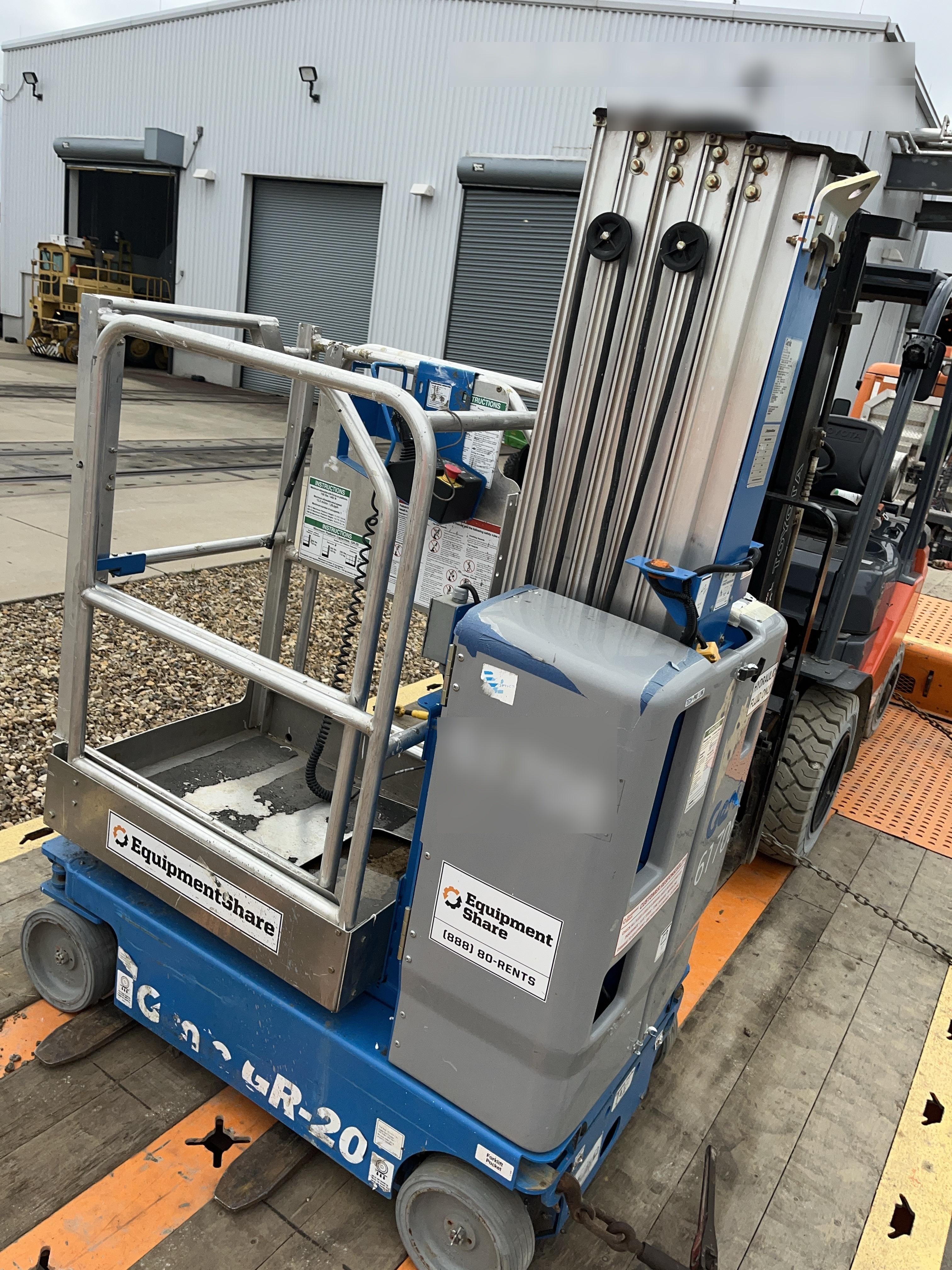 2019 GENIE GR-20