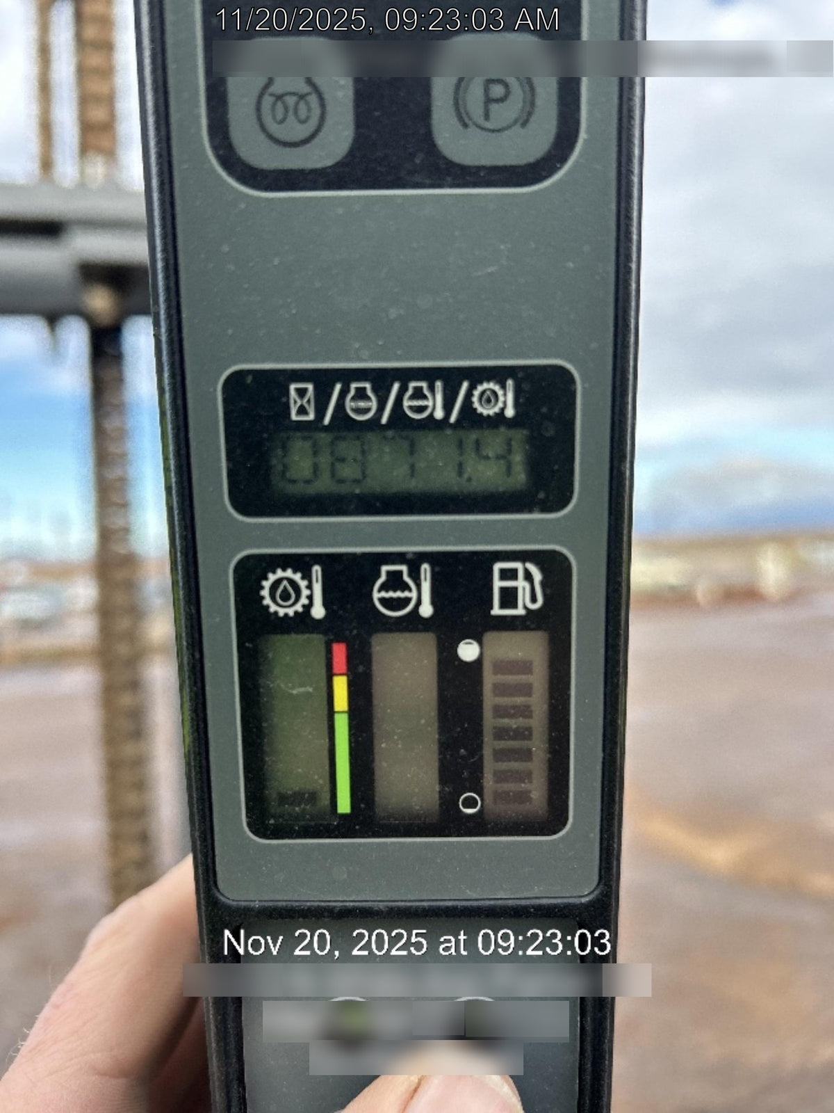 2023 CASE 588H