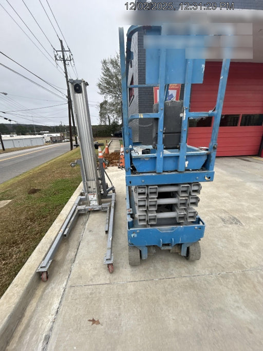 2019 Genie GS-1930 Fixed rails with chain Entry