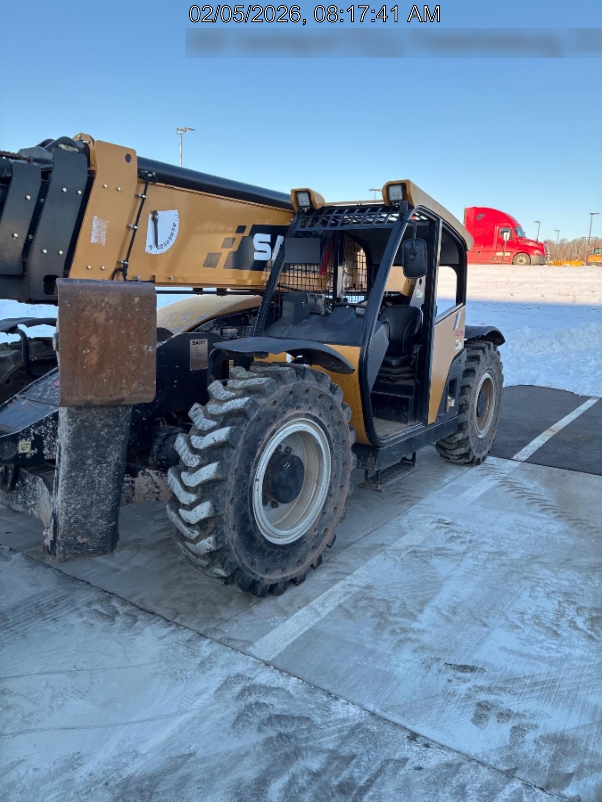 2022 SANY STH1056