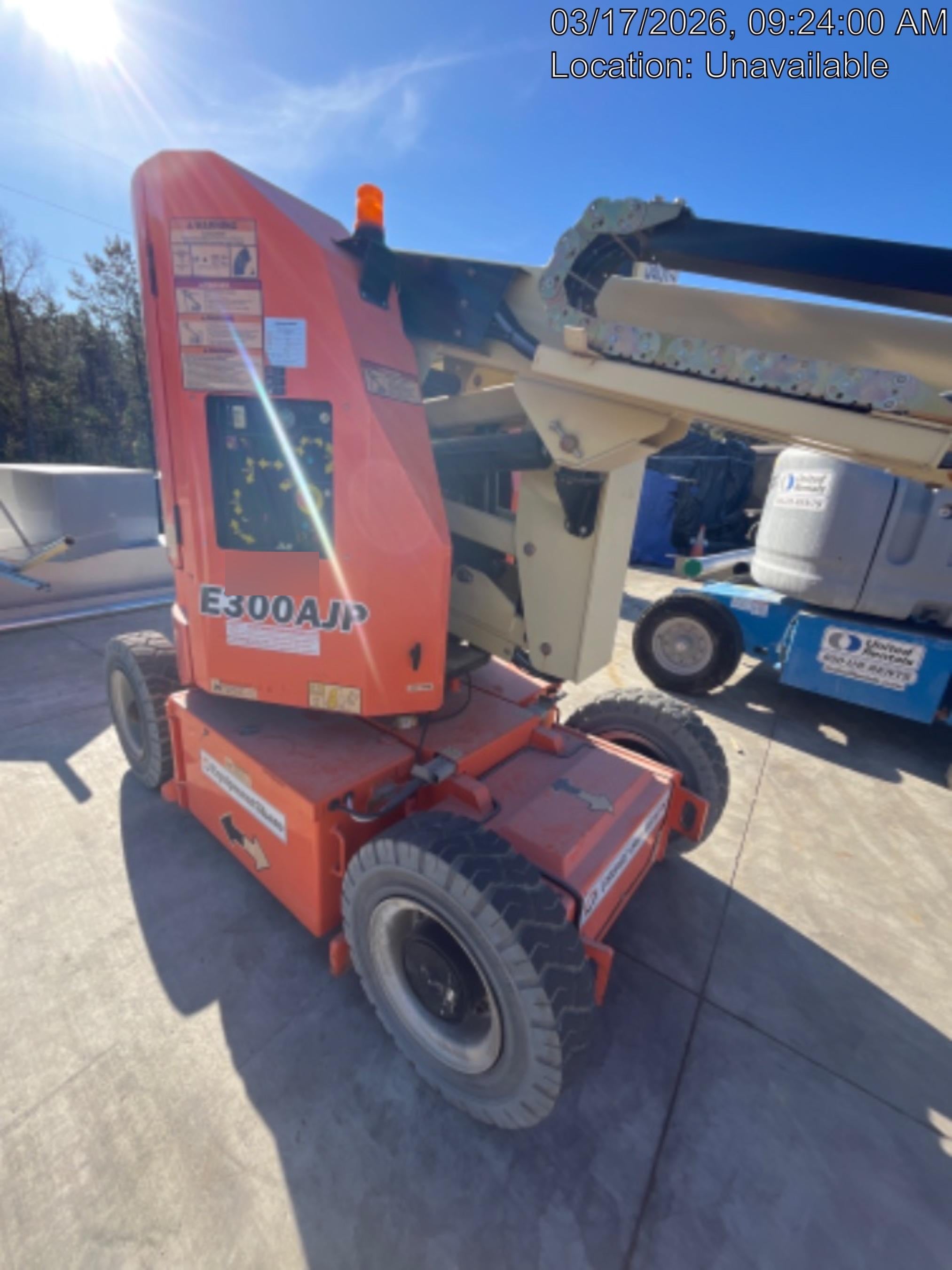 2019 JLG E300AJP