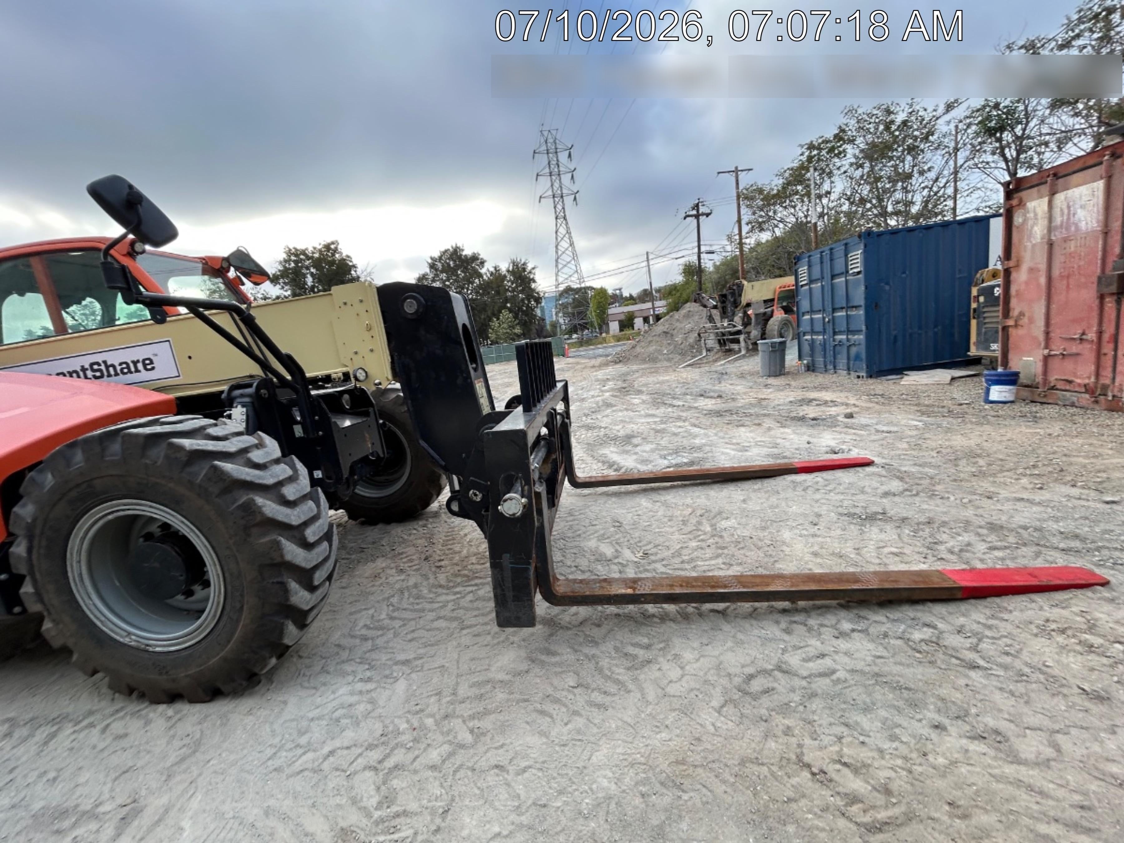 2021 JLG 1732
