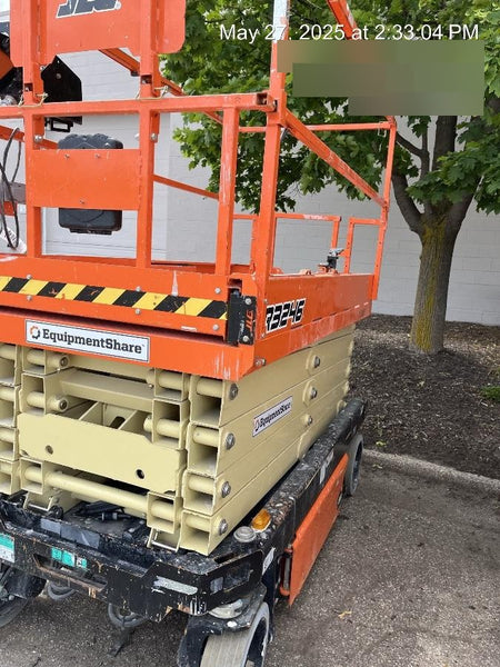 2021 JLG R3246