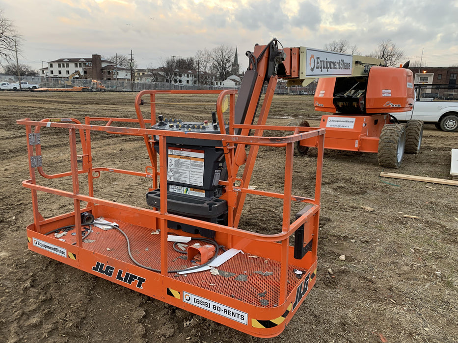 2020 JLG 660SJ