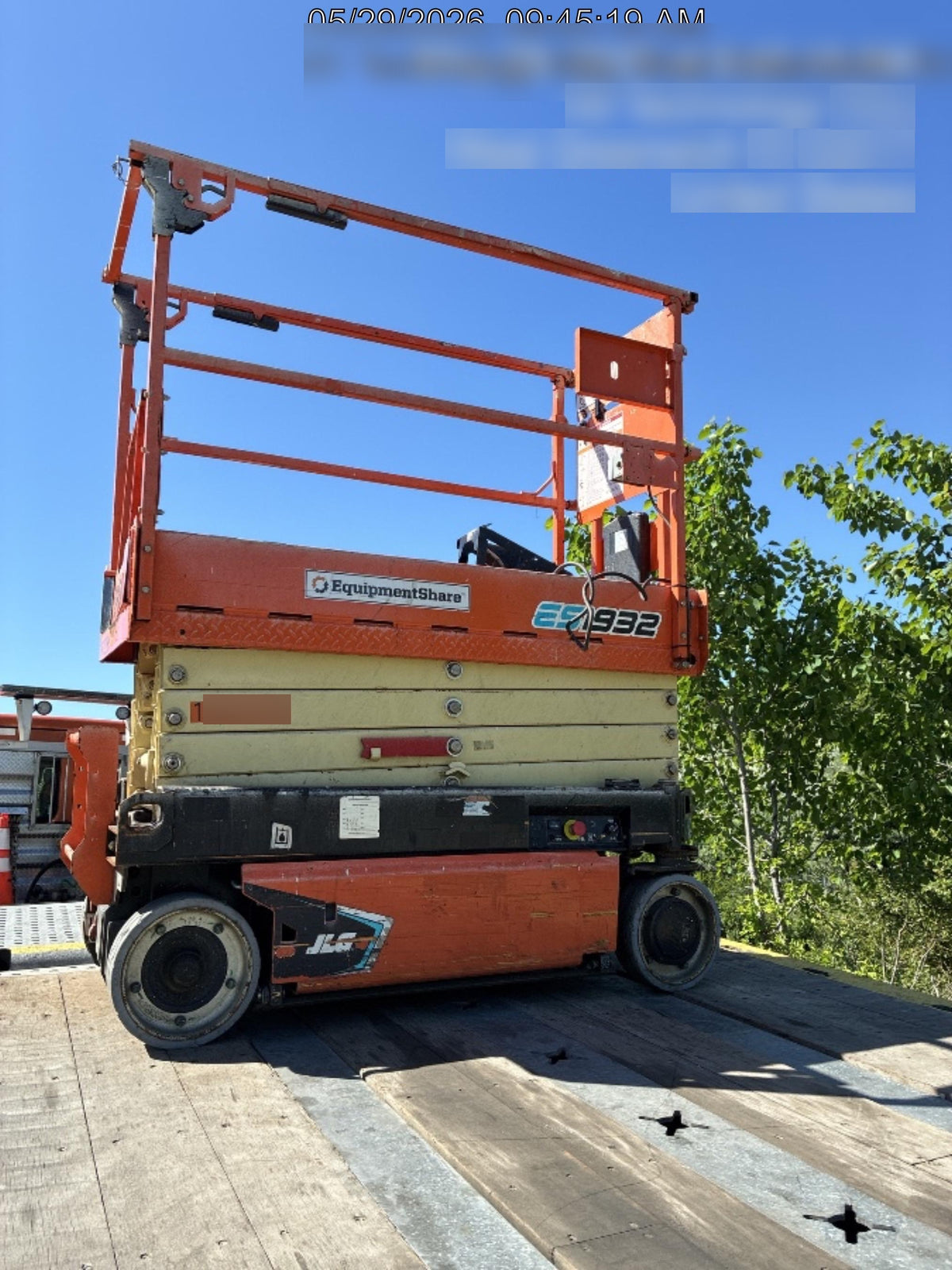 2021 JLG ES1932