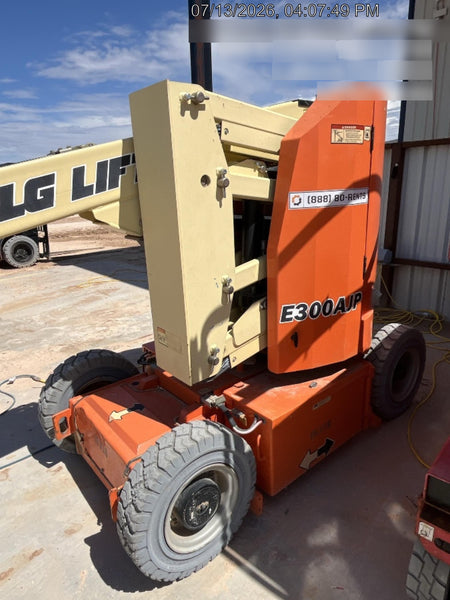 2019 JLG E300AJP