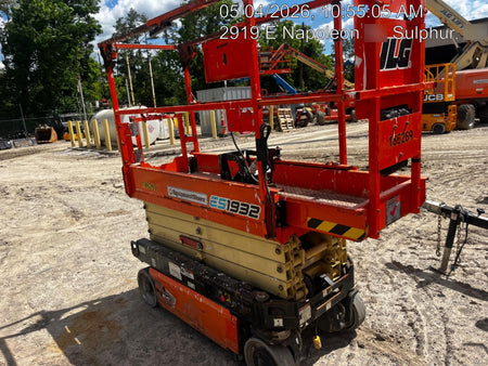 2021 JLG ES1932
