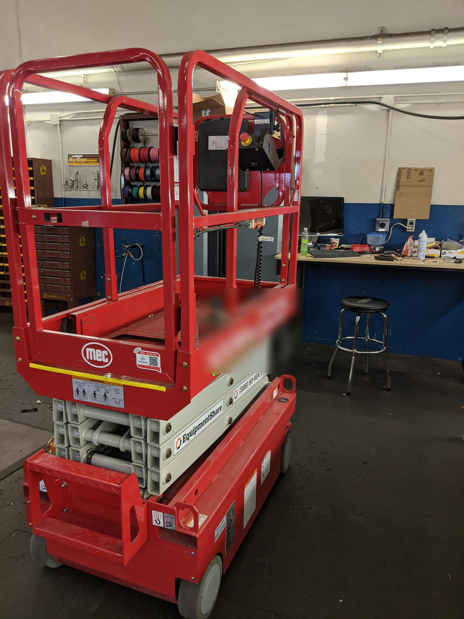 2020 MEC 1330SE Solid NM Tires, Steel Swing out Doors, LCS, Beacon, 900W Invertor