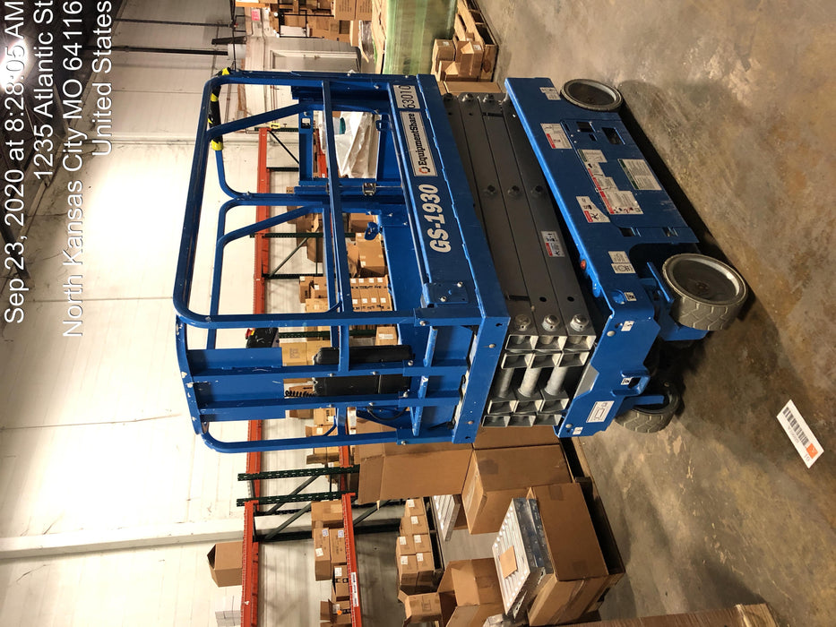 2020 Genie GS-1930 Solid Non Marking Tires, Beacon, Folding rails with half height swing gate