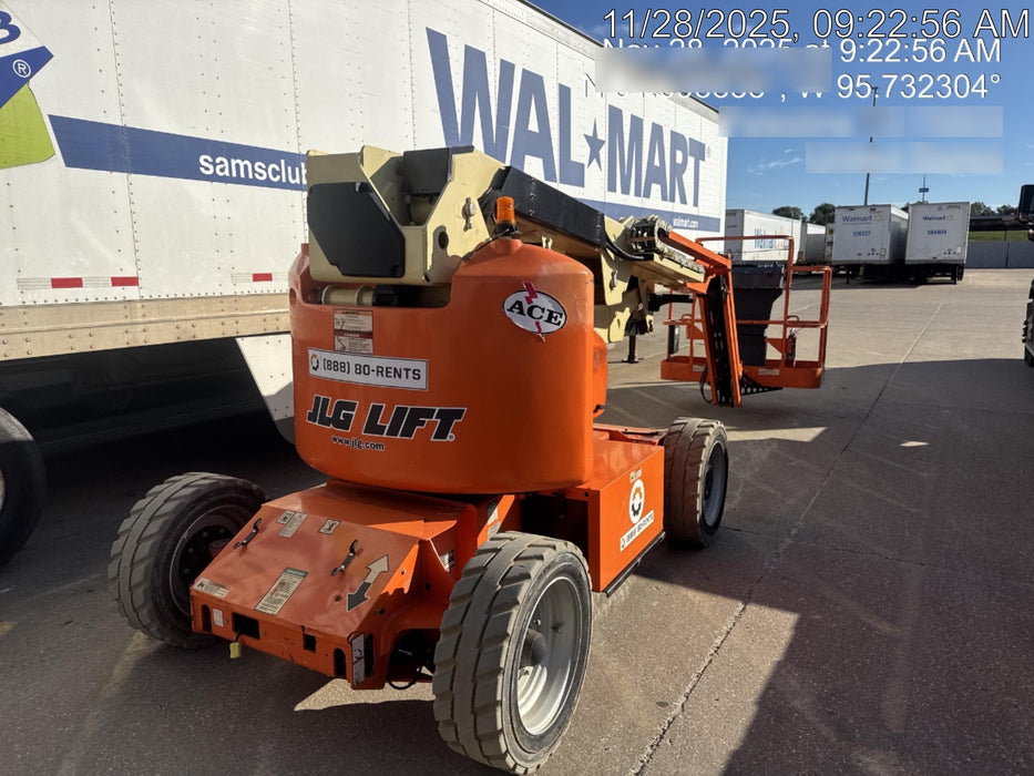 2019 JLG E450AJ
