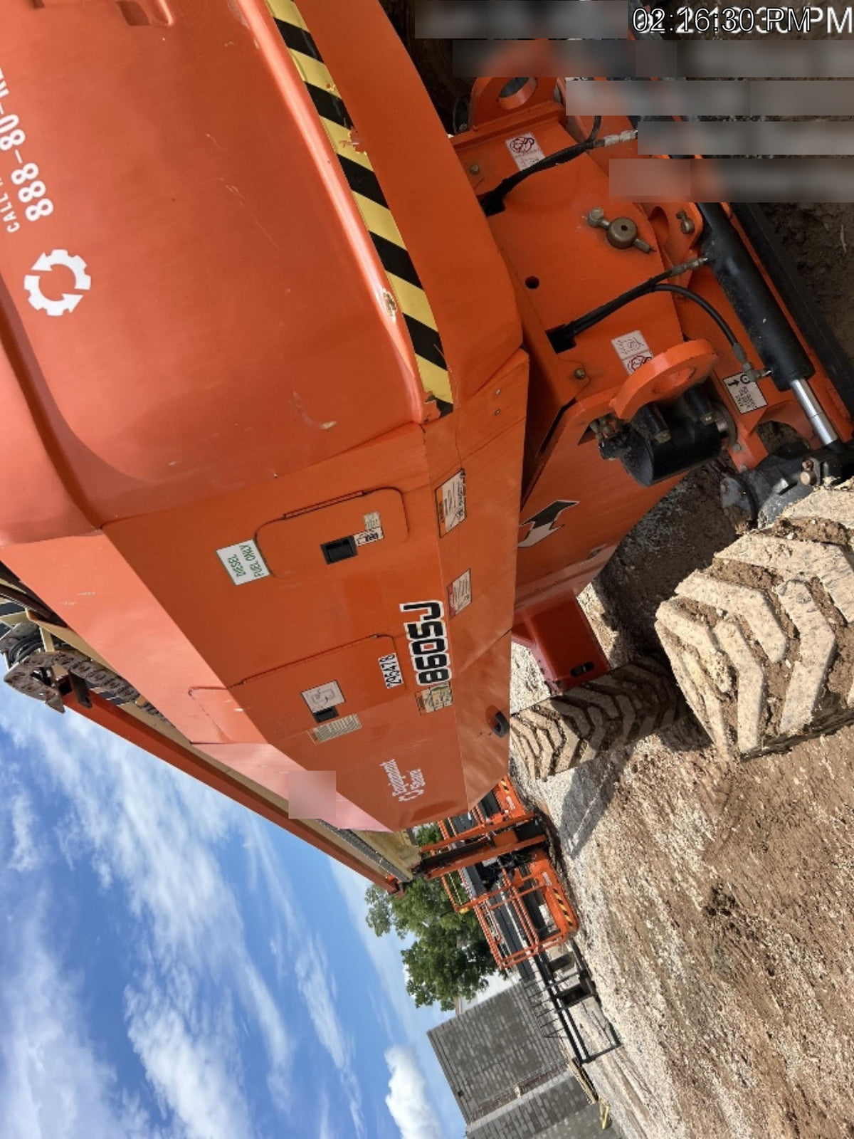 2023 JLG 860SJ