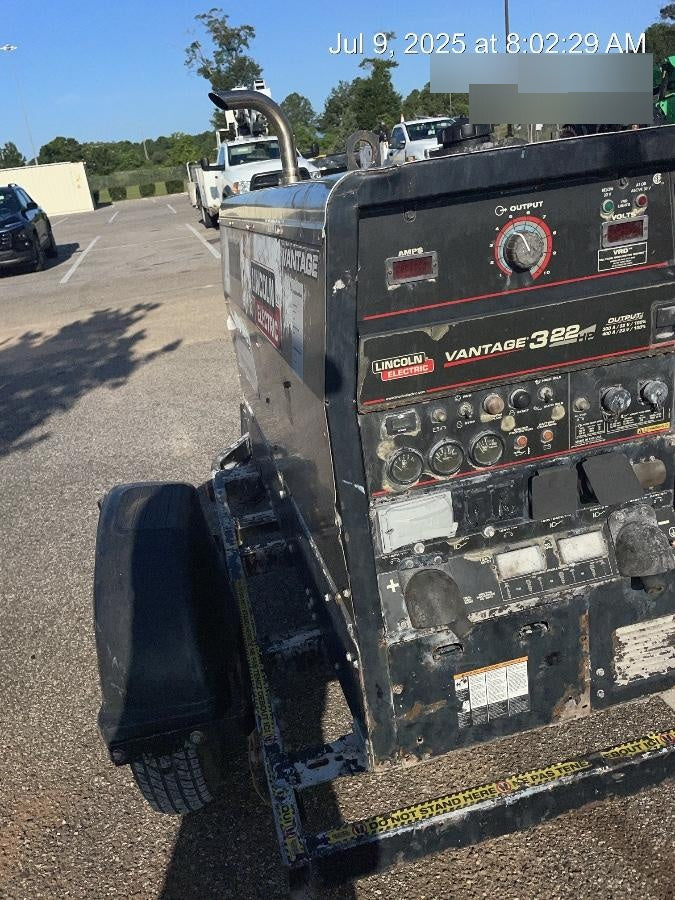 2019 Lincoln Electric Vantage 322 Lincoln Vantage 322 Welder w/Trailer, Light Kit, Cable Rack