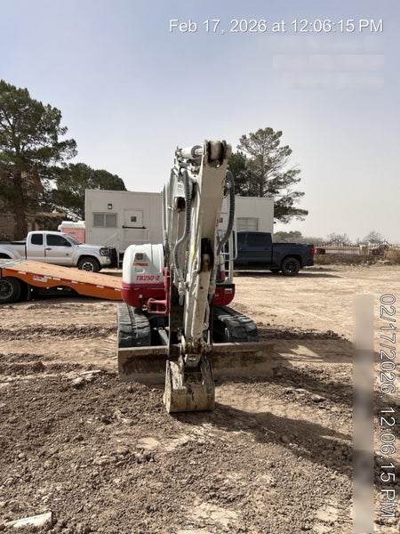 2022 TAKEUCHI TB250-2R