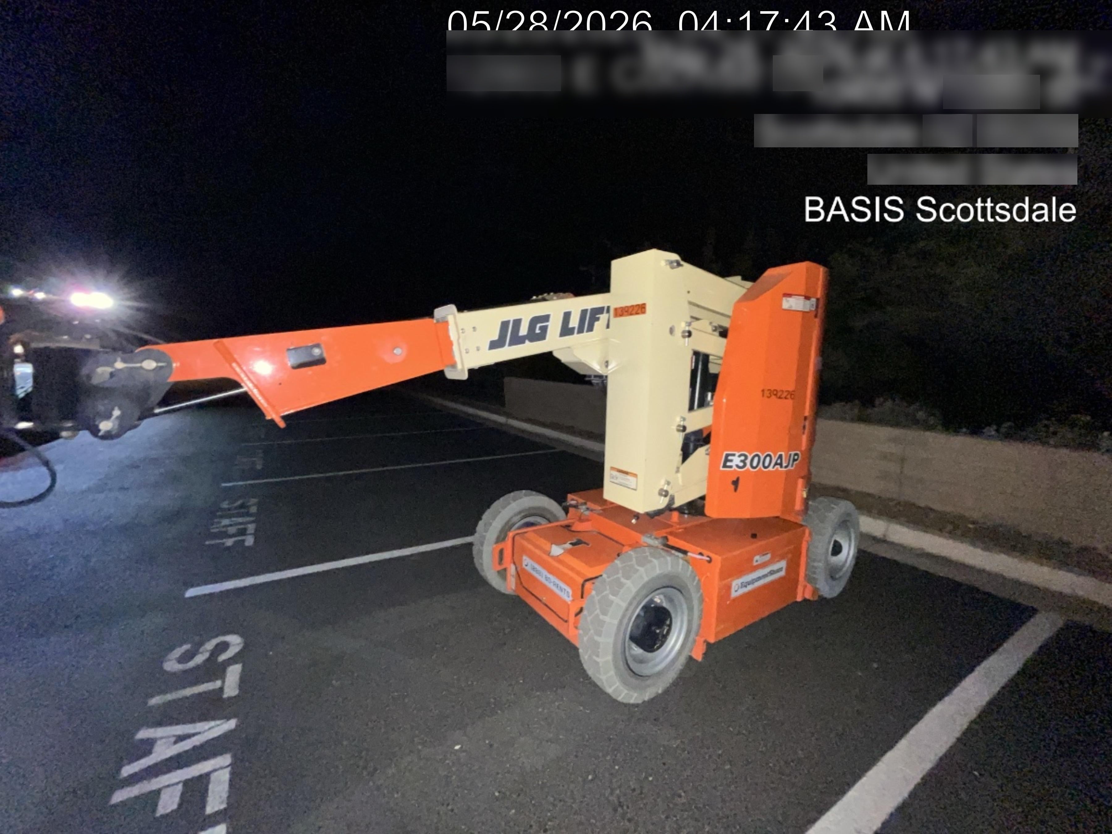 2021 JLG E300AJP