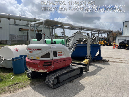 2021 TAKEUCHI TB235-2R