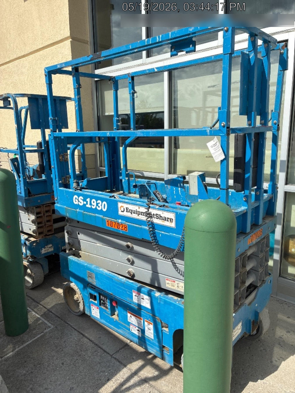 2020 Genie GS-1930 Solid Non Marking Tires, Beacon, Folding rails with half height swing gate
