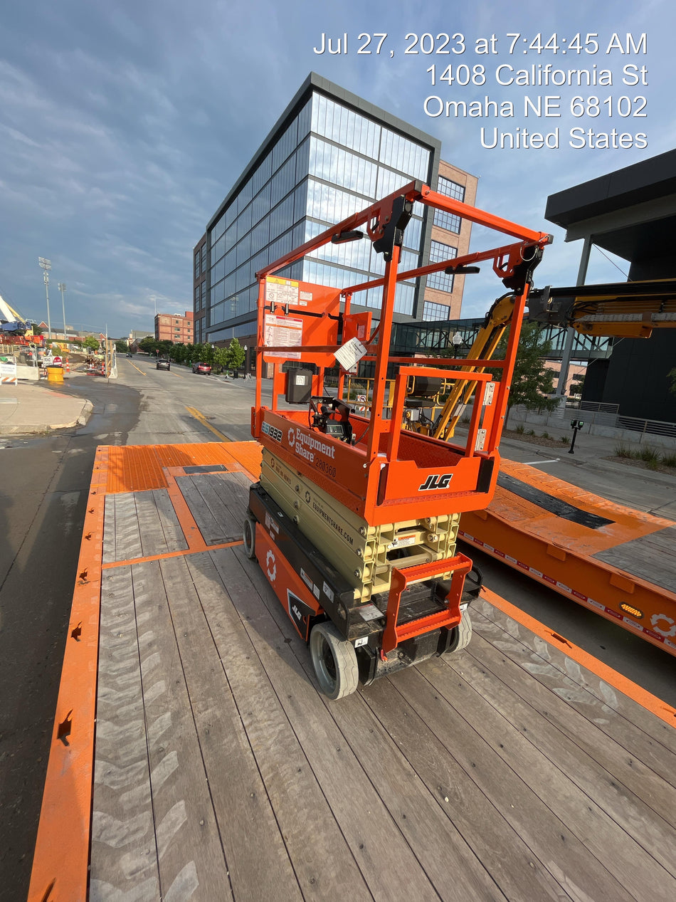 2022 JLG ES1932